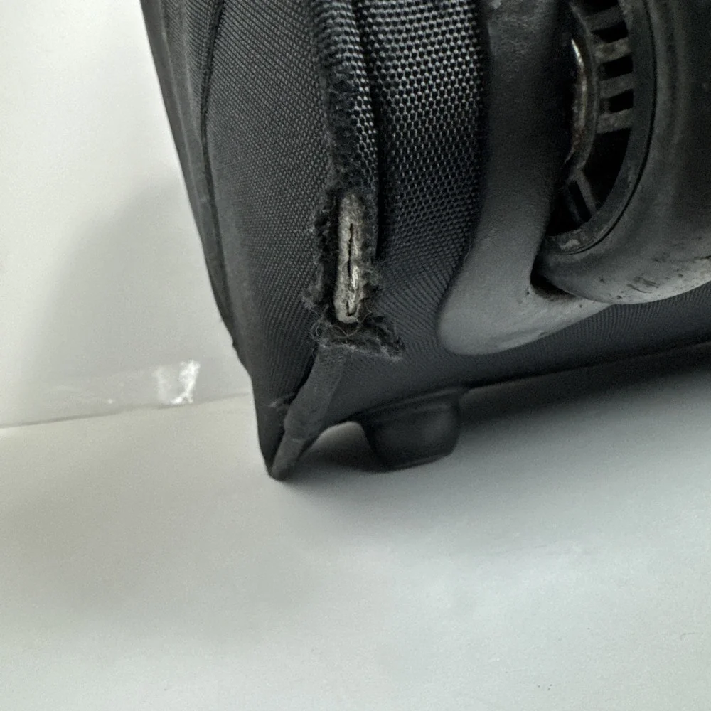 Samsonite shipped pre